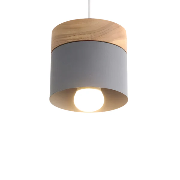 Moderne Pendelleuchte aus Holz
