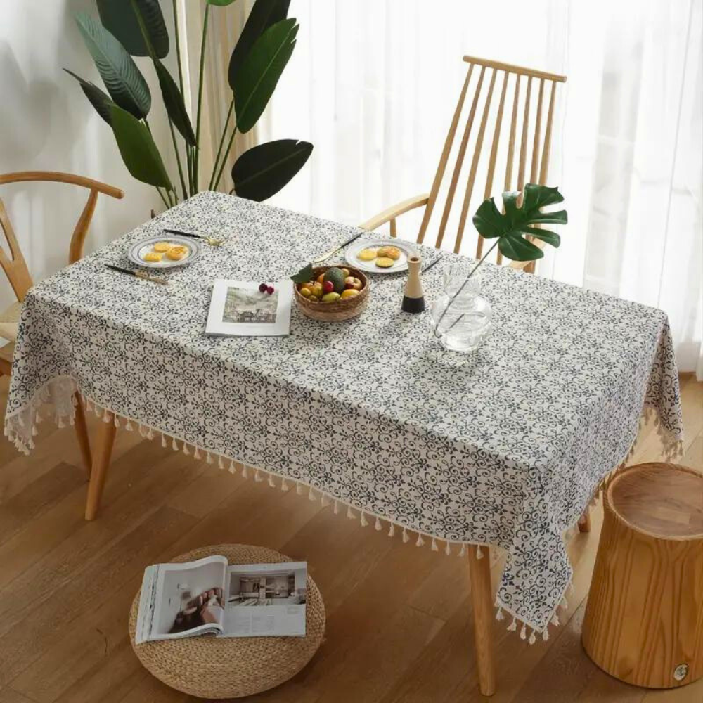 Gemusterte Tischdecke im Cottage-Stil – Ländliche Eleganz