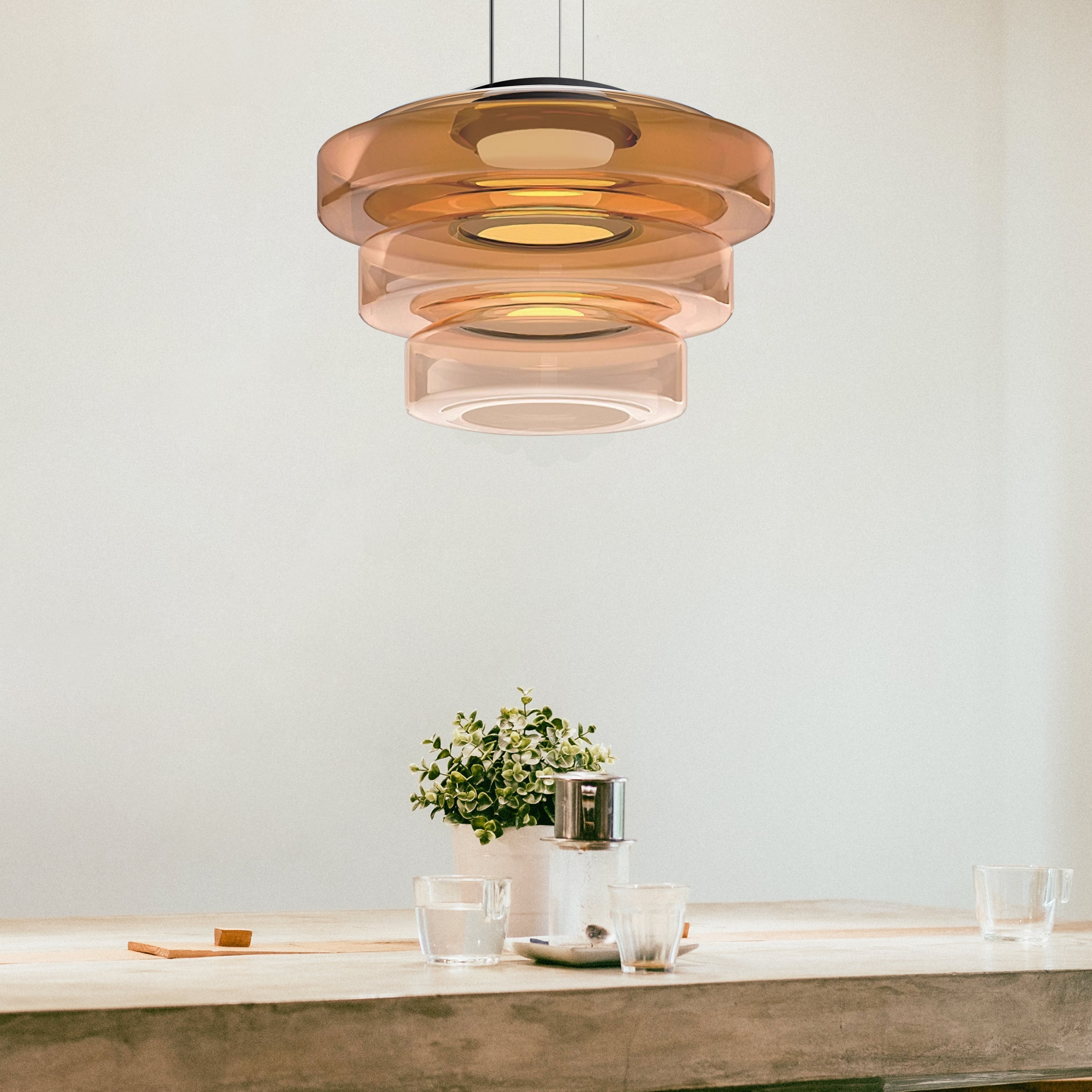 Funktionale Glaspendelleuchten im Bauhausstil