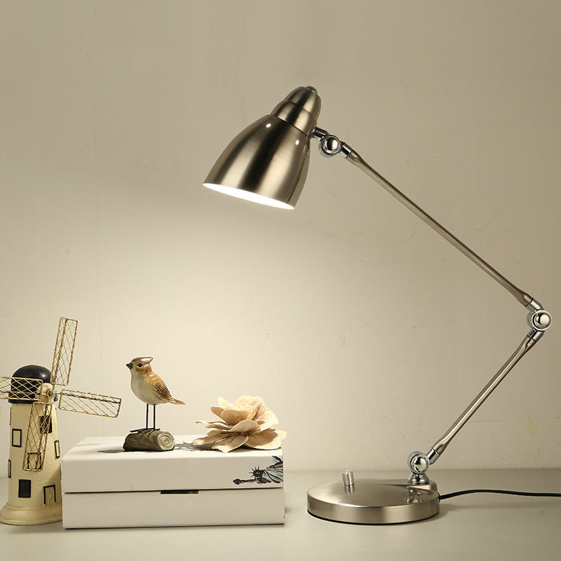 Metall-Tischlampe im Industrie-Style – Verstellbarer Arm & Glockenschirm