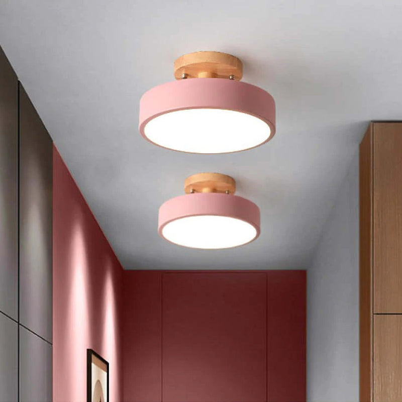 LED-Deckenleuchte aus Holz im Eleganten Design