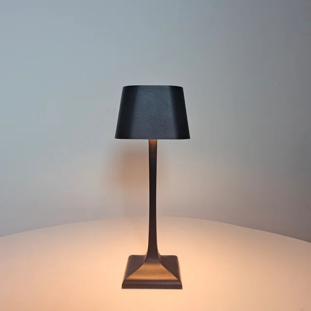 Quadratische LED-Tischlampe – Modernes Licht mit USB-Stromversorgung