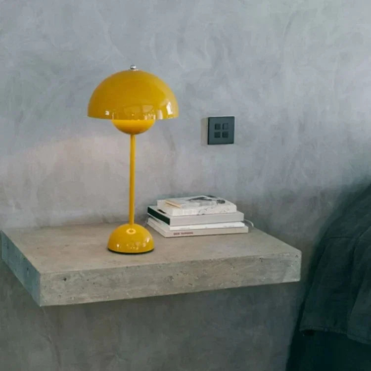 Moderne LED-Tischlampe Mit Touch-Funktion Und Farbwechsel