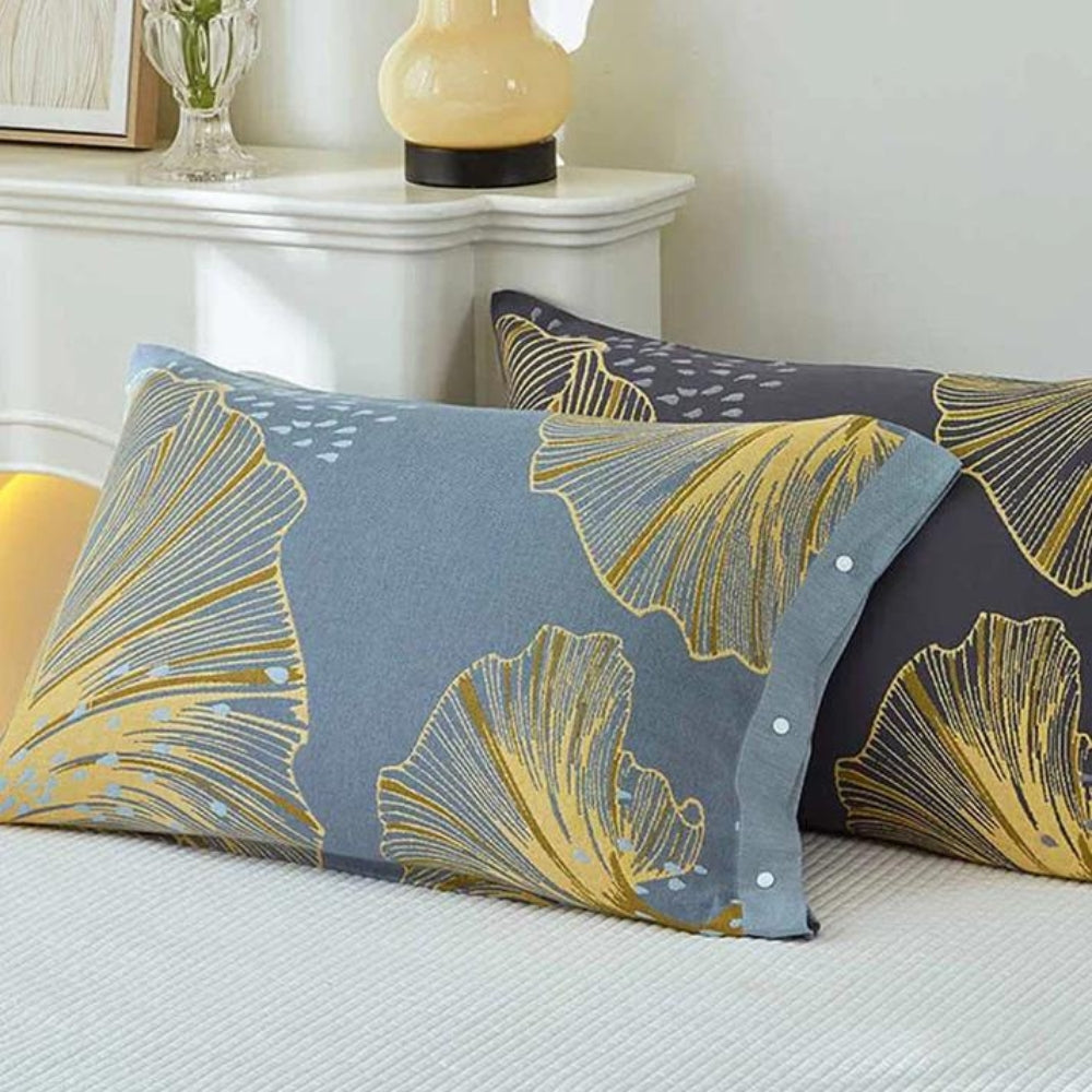 Baumwoll-Kissenhüllen mit floraler Gold-Optik – 2 Stück im Set