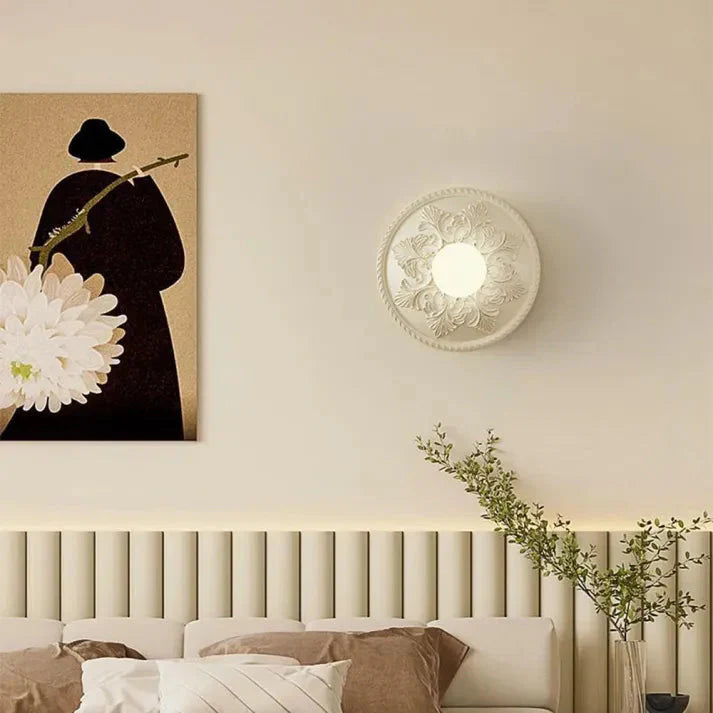 Kunstharz Wandleuchte in Milchkaffee-Ton