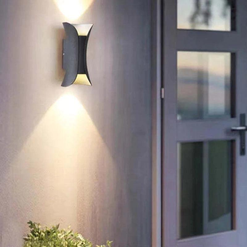 Haltbare LED-Wandleuchte – Wasserdicht & Modern, Perfekt für Außenbereiche