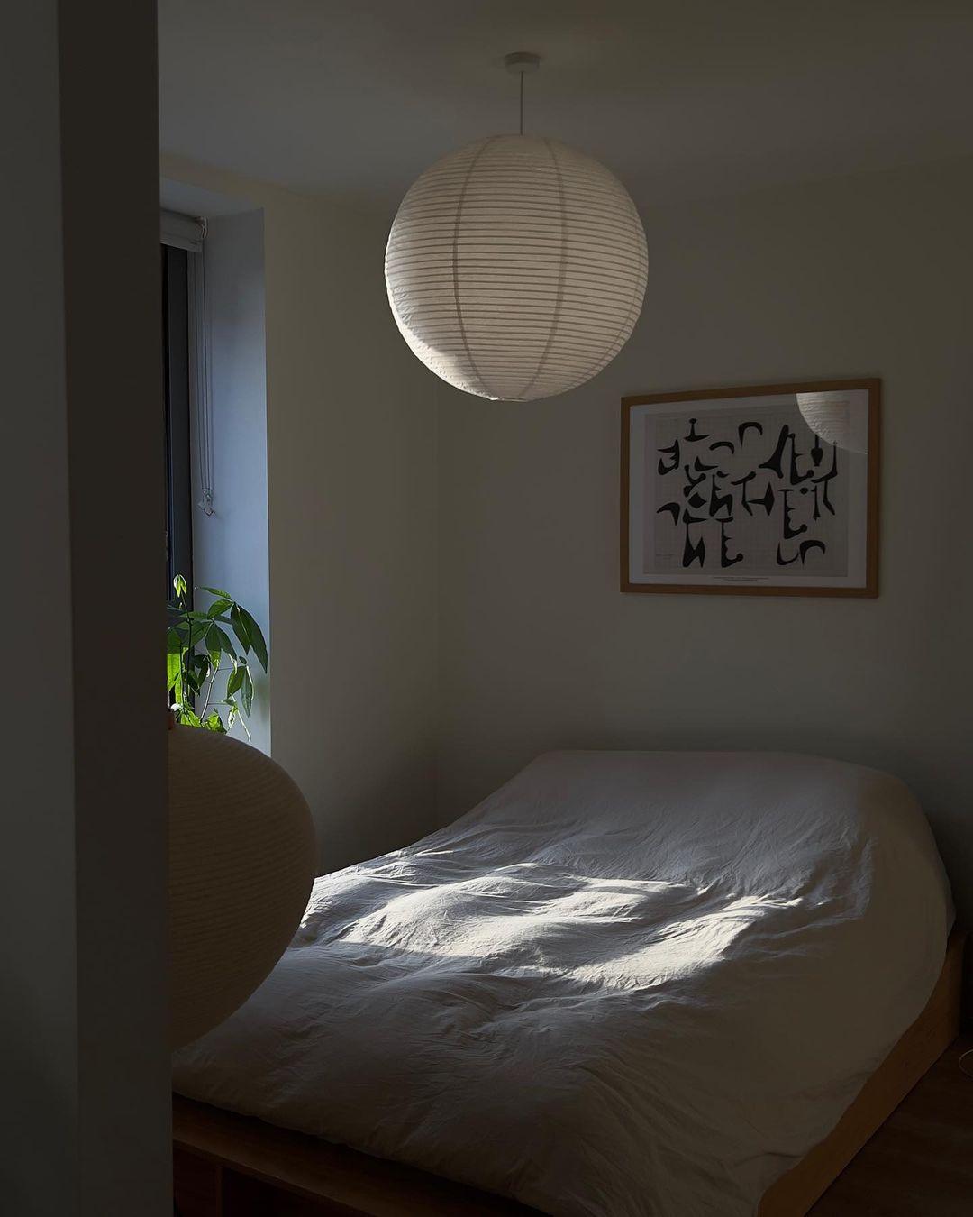 Mid-Century Papier Pendelleuchte | Kugelform