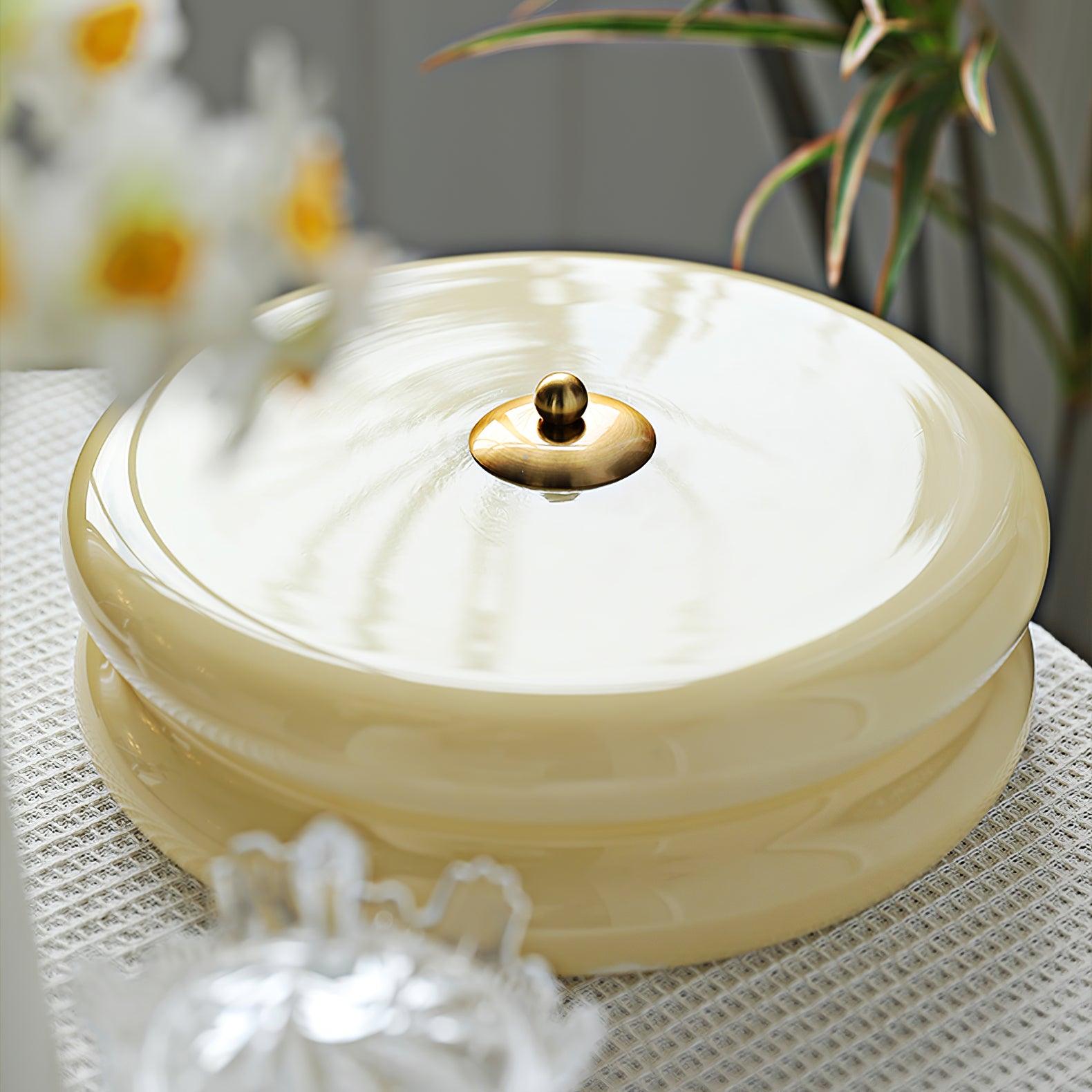 Messing & Creme Glas Deckenleuchte | Halbmontierte Retro Lampe