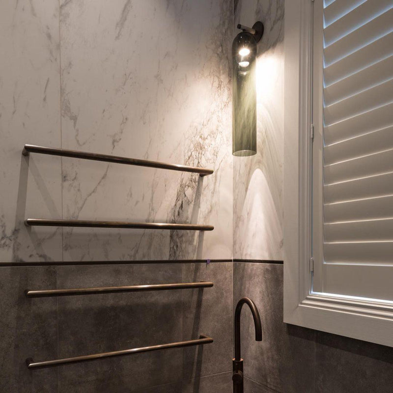 Moderne LED Wandlampe | Float Glide Vertikal Design