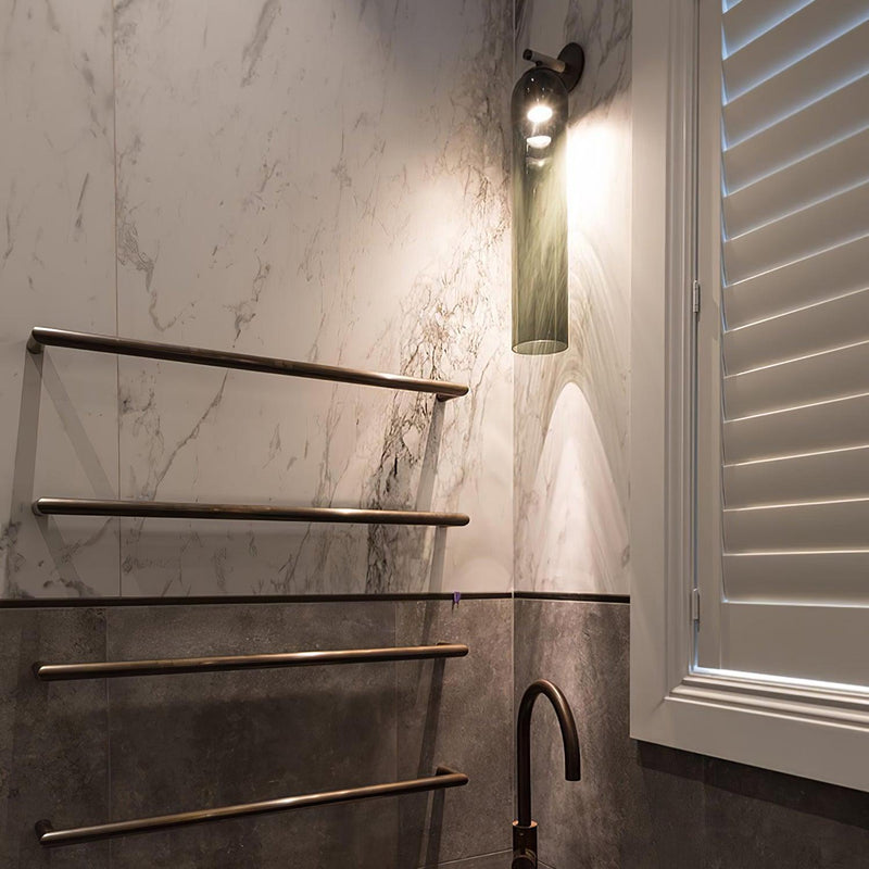 Moderne LED Wandlampe | Float Glide Vertikal Design