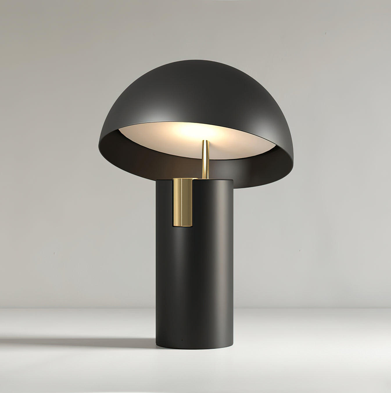 Tischlampe mit Geneigtem Schirm – Stilvolles Design