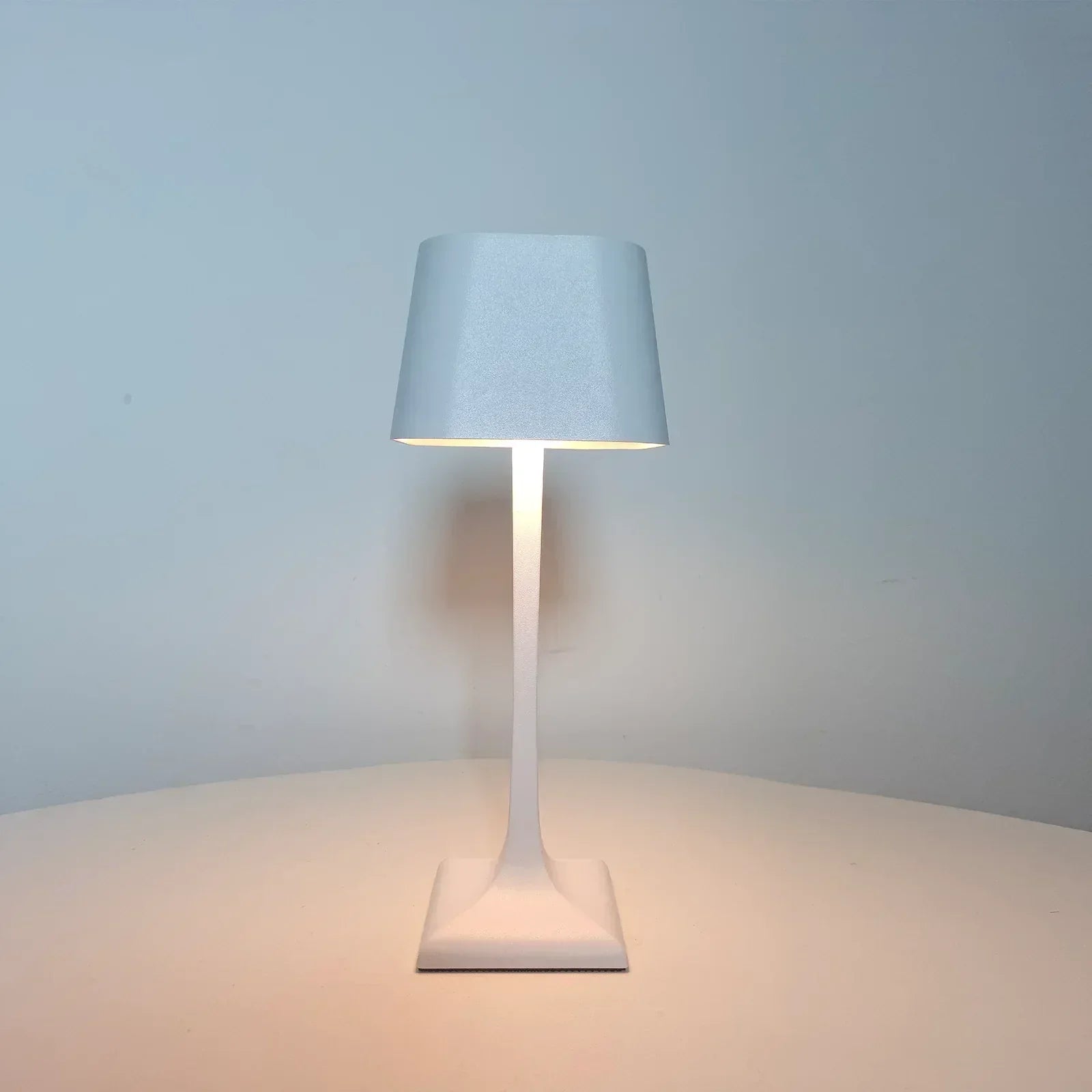 Quadratische LED-Tischlampe – Modernes Licht mit USB-Stromversorgung