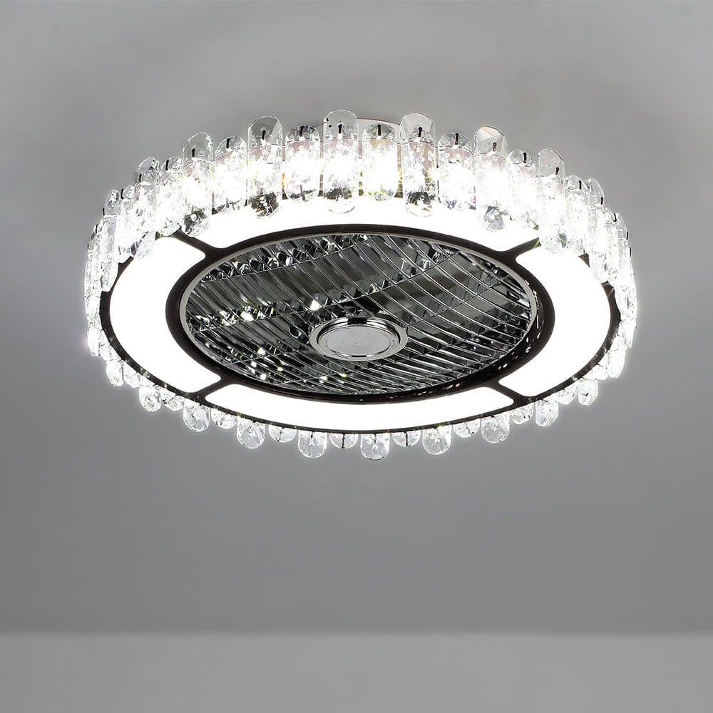 Flach montierbarer Deckenventilator mit LED und rundem Kristall-Lampenschirm