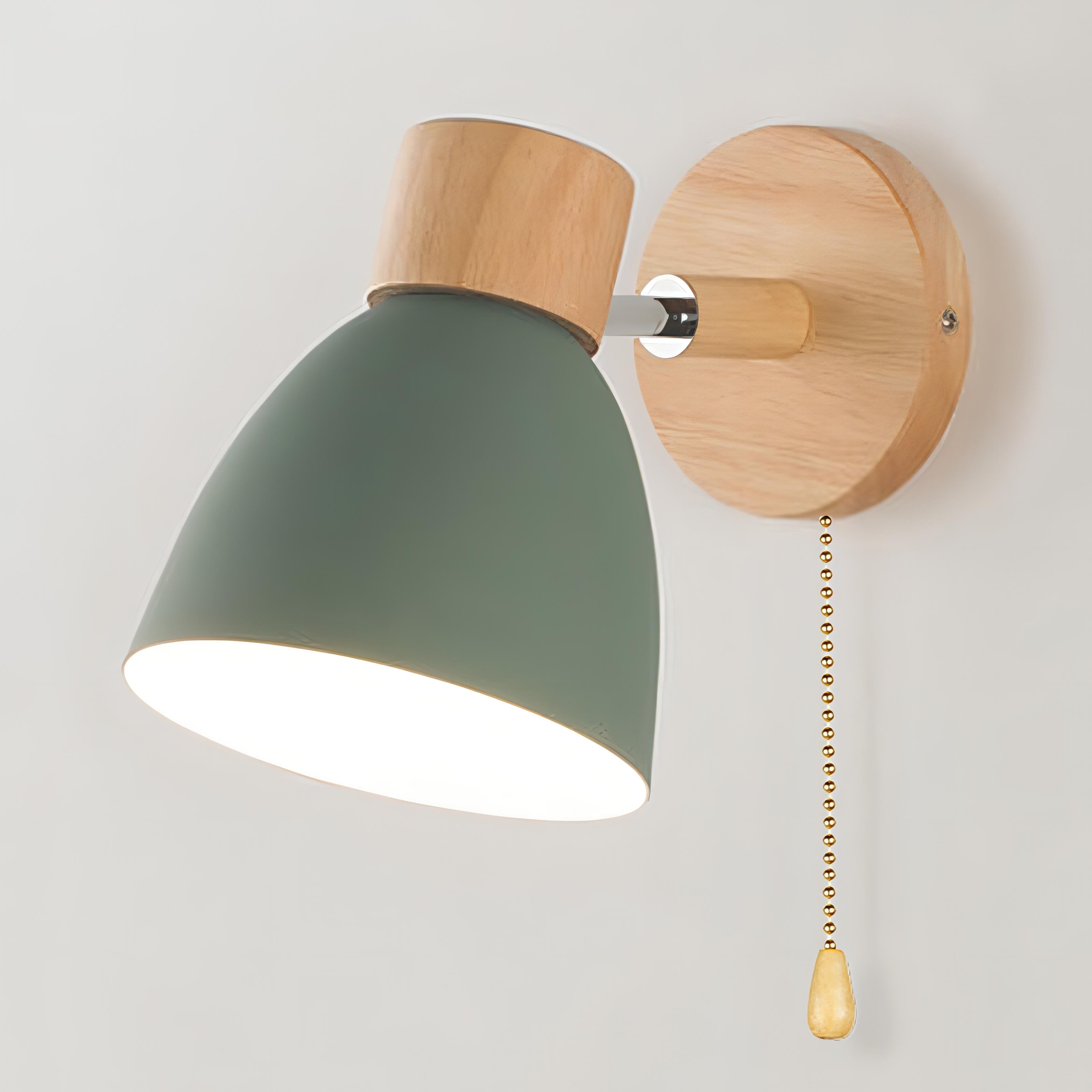 Nordic Design Wandlampe aus Holz mit Hängendem Schalter
