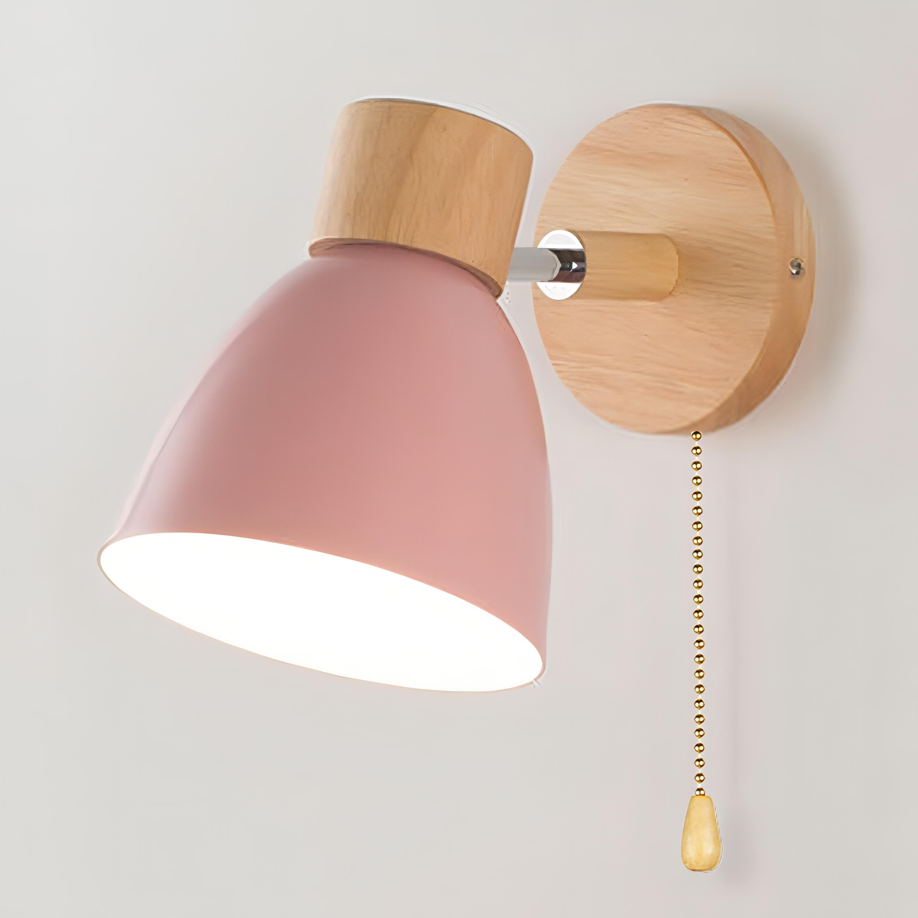 Nordic Design Wandlampe aus Holz mit Hängendem Schalter