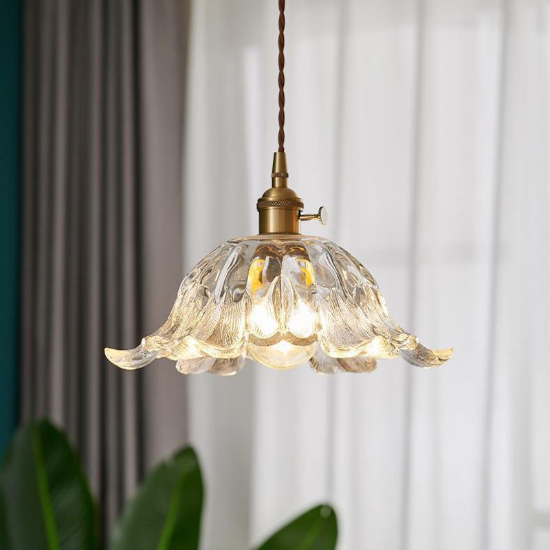 Glas-Pendelleuchte in Blumenform – Goldfarben