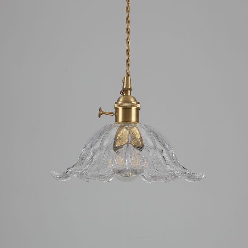 Glas-Pendelleuchte in Blumenform – Goldfarben