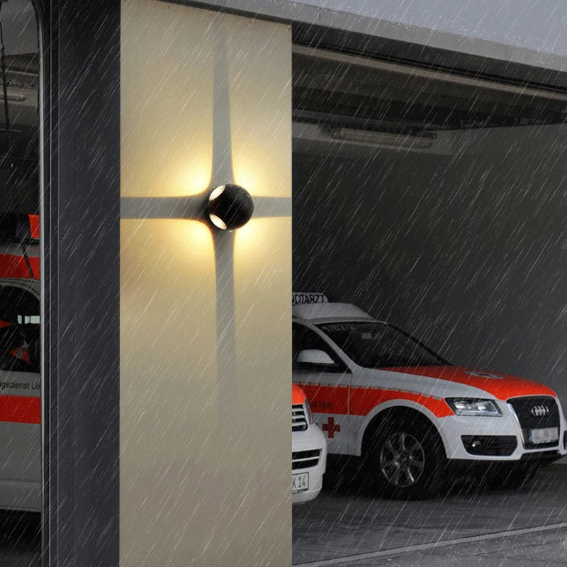 Aluminium Wandleuchte in Kugelform – Modernes Design