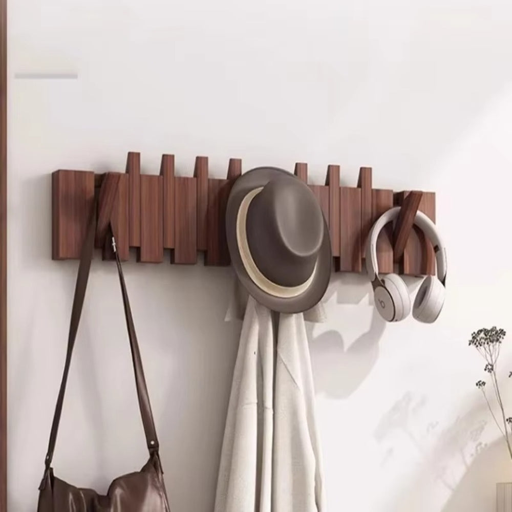 Wandgarderobe im Klavierstil – Klappbare Haken aus Holz