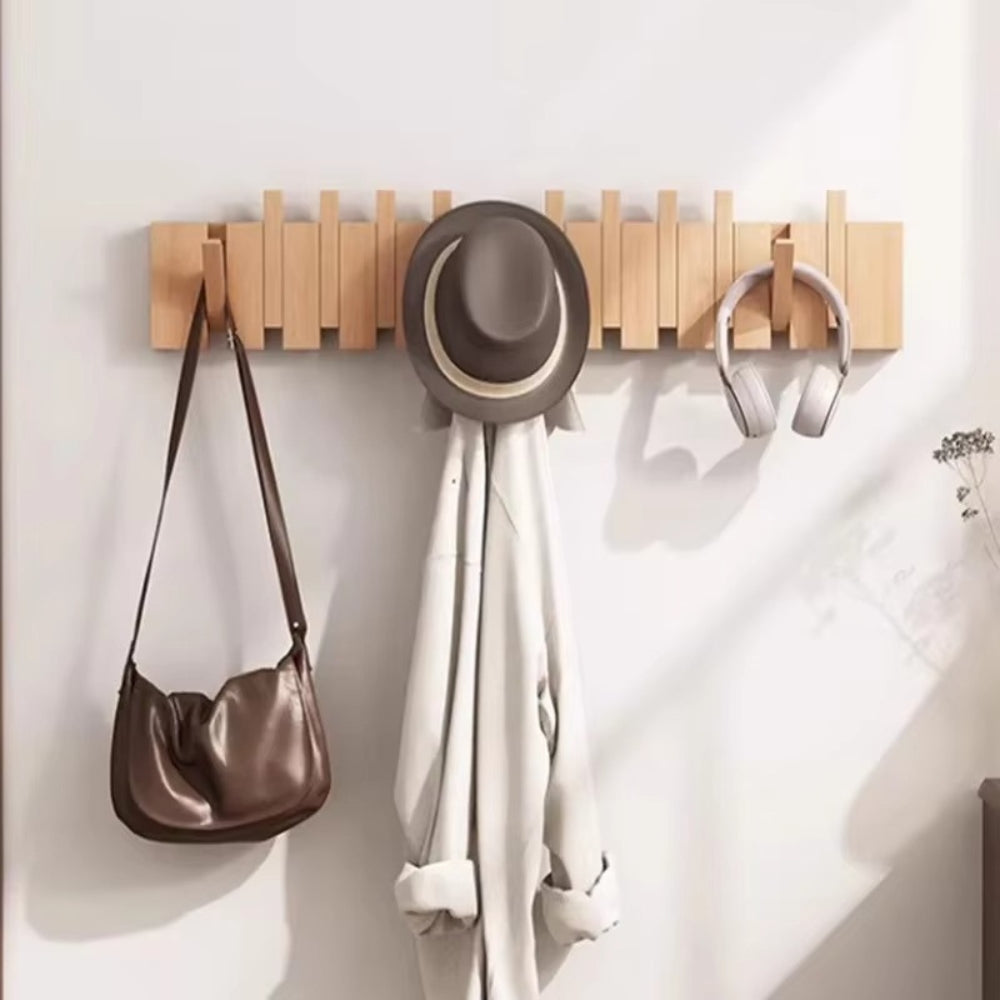 Wandgarderobe im Klavierstil – Klappbare Haken aus Holz