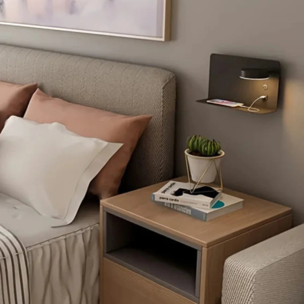 Wandleuchte mit Ladestation zur Wandmontage