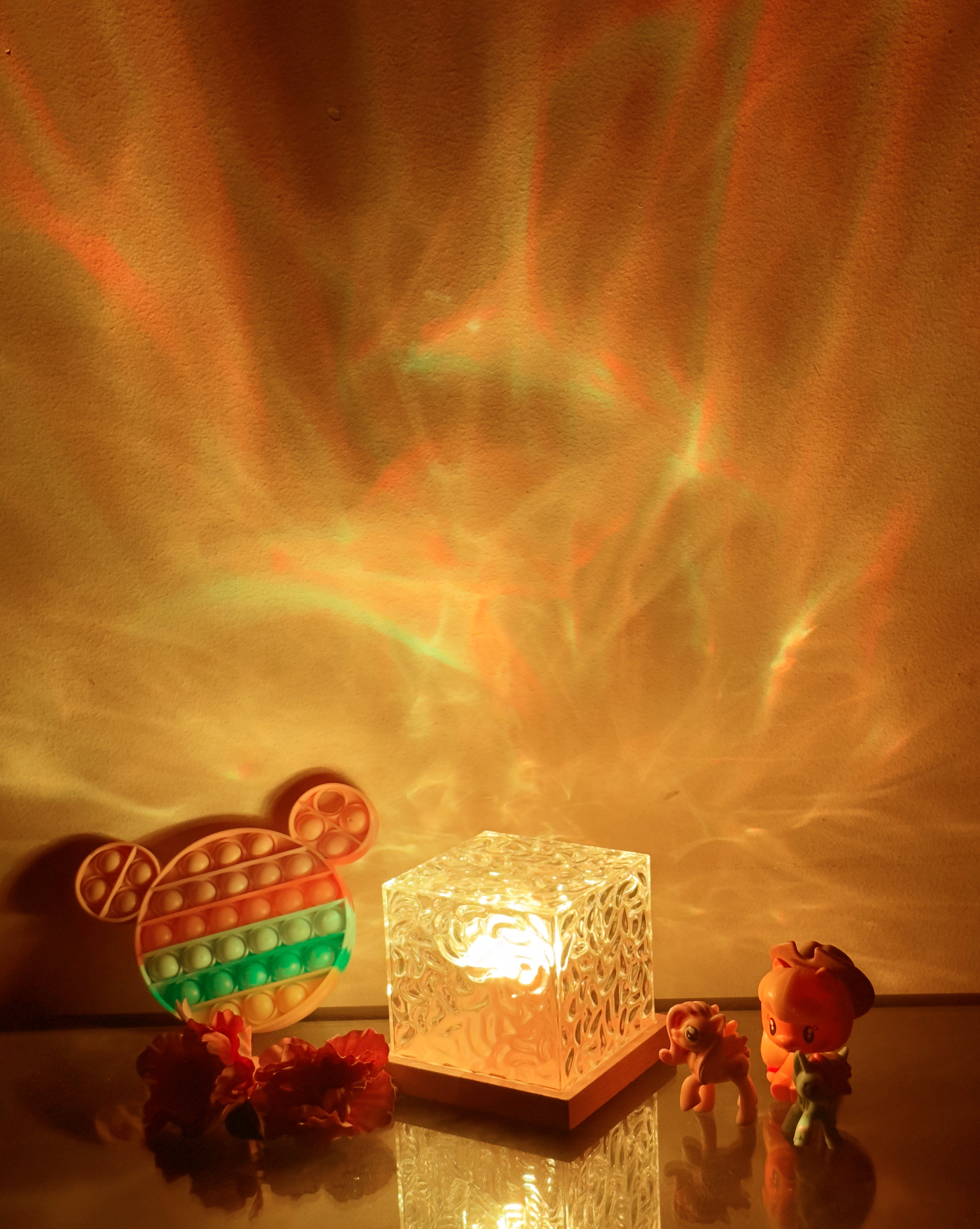 Stilvolle Tischleuchte Qrismora