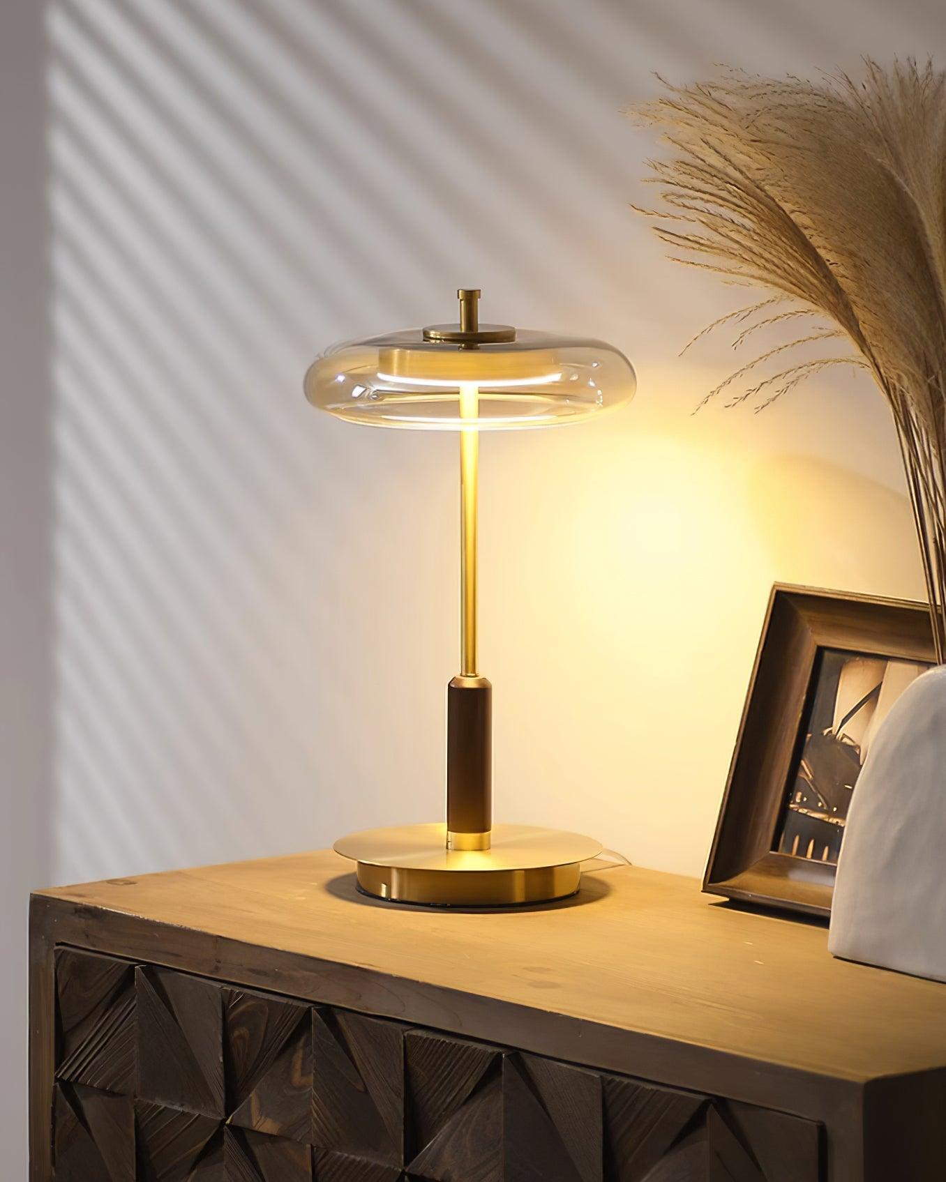 Schlanke Tischlampe aus Glas – Minimalistisch
