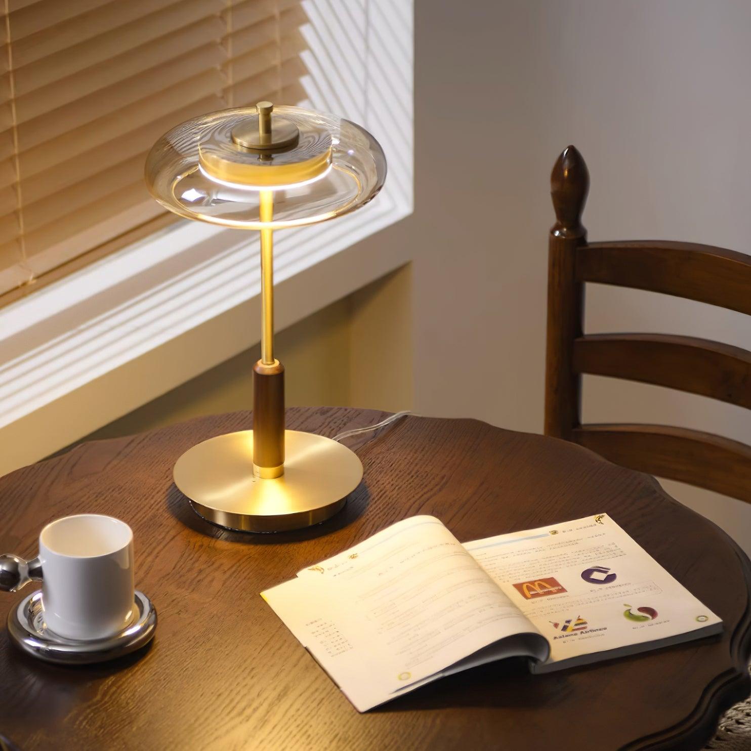 Schlanke Tischlampe aus Glas – Minimalistisch