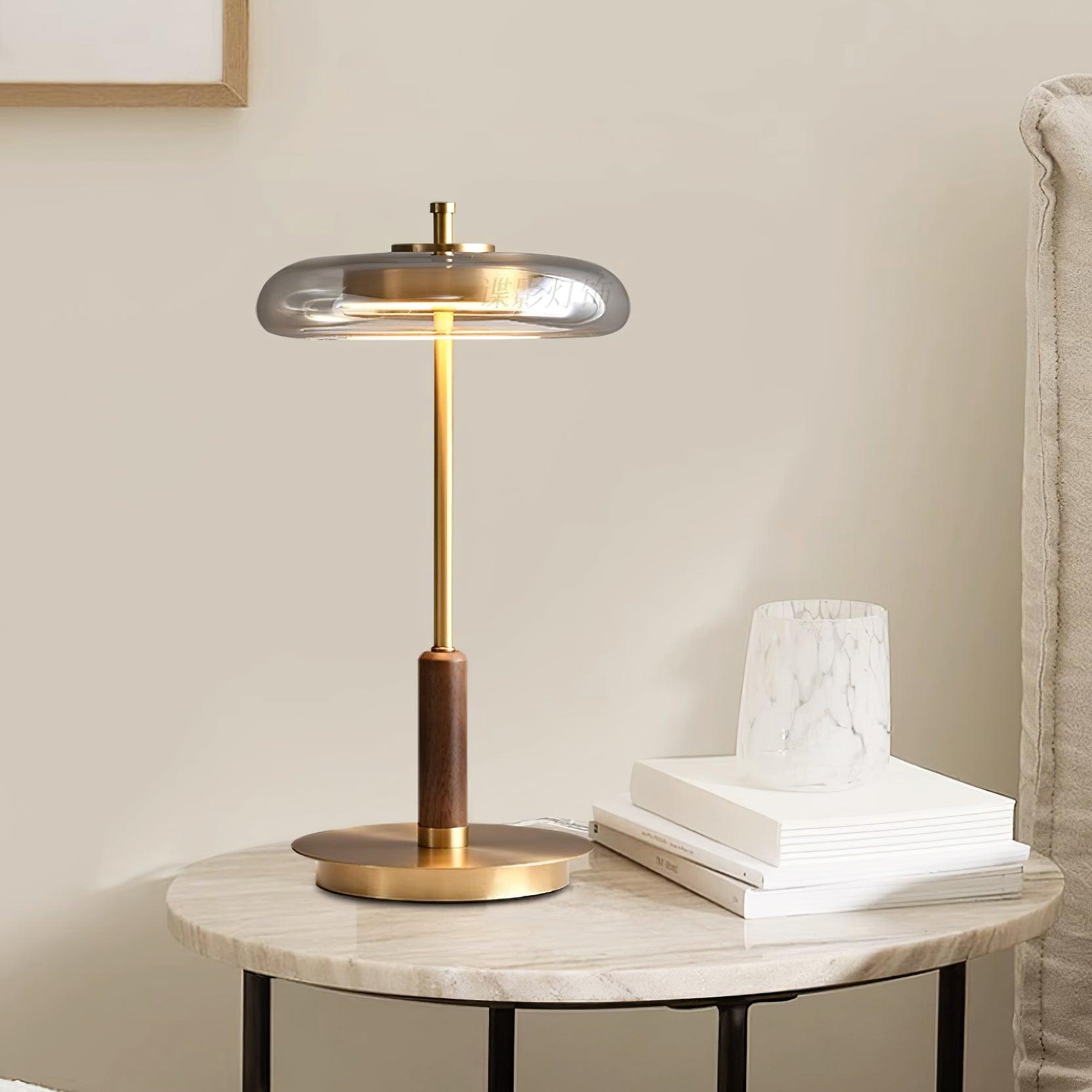 Schlanke Tischlampe aus Glas – Minimalistisch