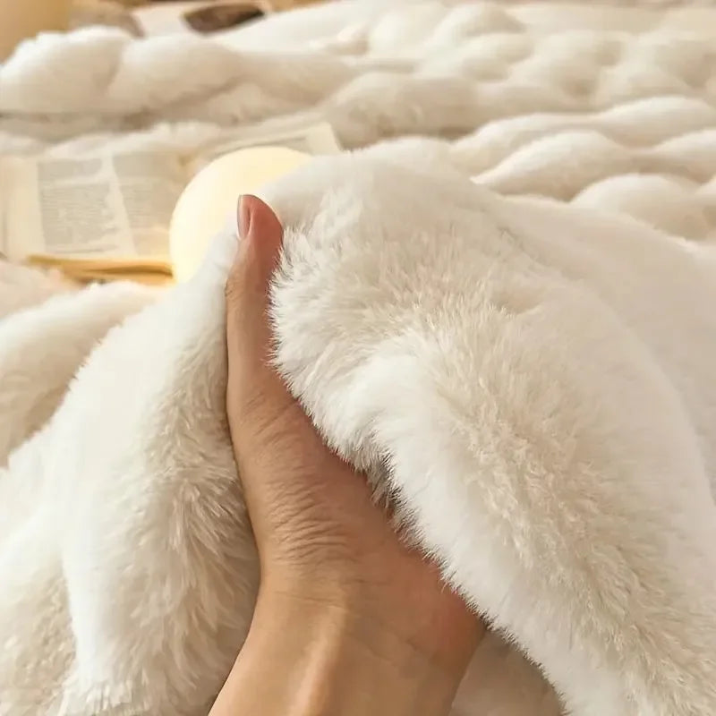 Wintertraum: PlushCozy Kunstpelz-Winterdecke in Premium-Qualität