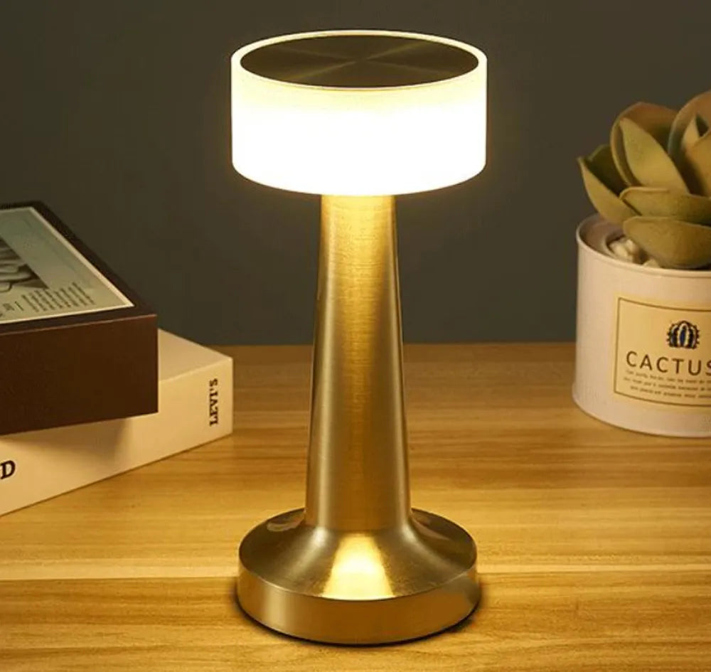 Vintage‑Touch Lampe Mit integrierter USB‑Ladung & Stufenlosem Dimmer – Retro