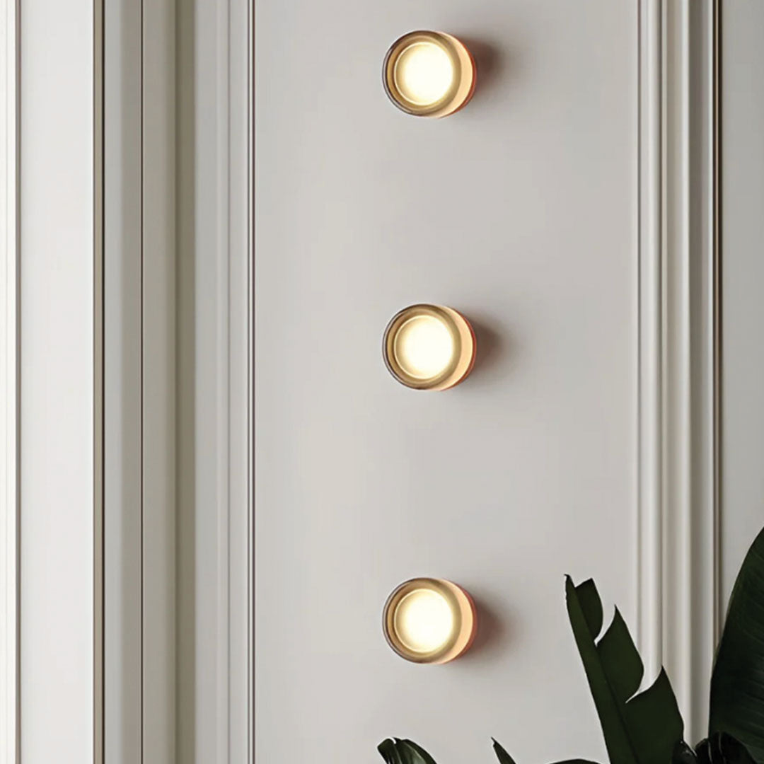 LED-Wandleuchte mit sanfter Form im minimalistischen Stil