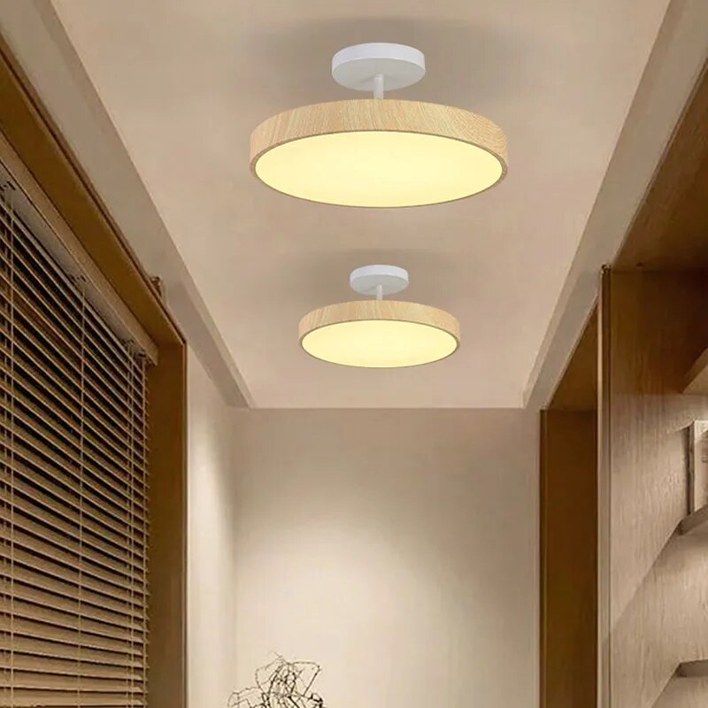 Halb Eingelassene Deckenlampe aus Holz mit Integrierter LED