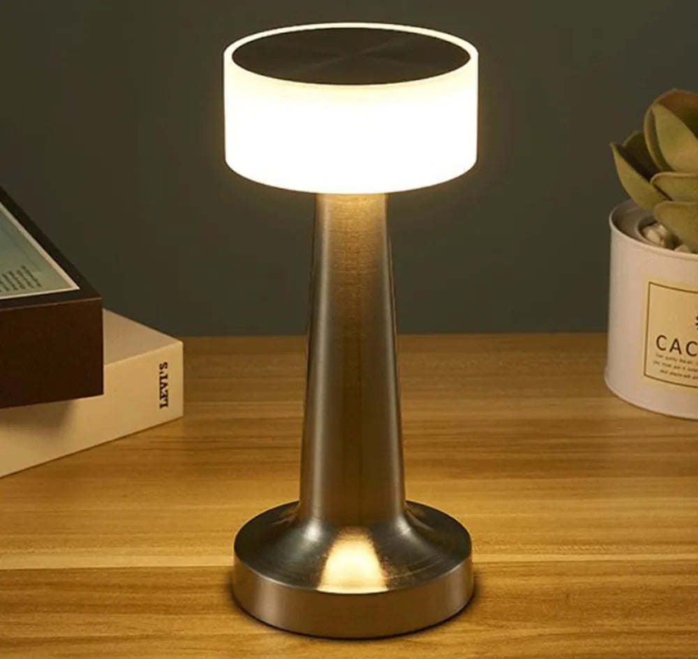 Vintage‑Touch Lampe Mit integrierter USB‑Ladung & Stufenlosem Dimmer – Retro