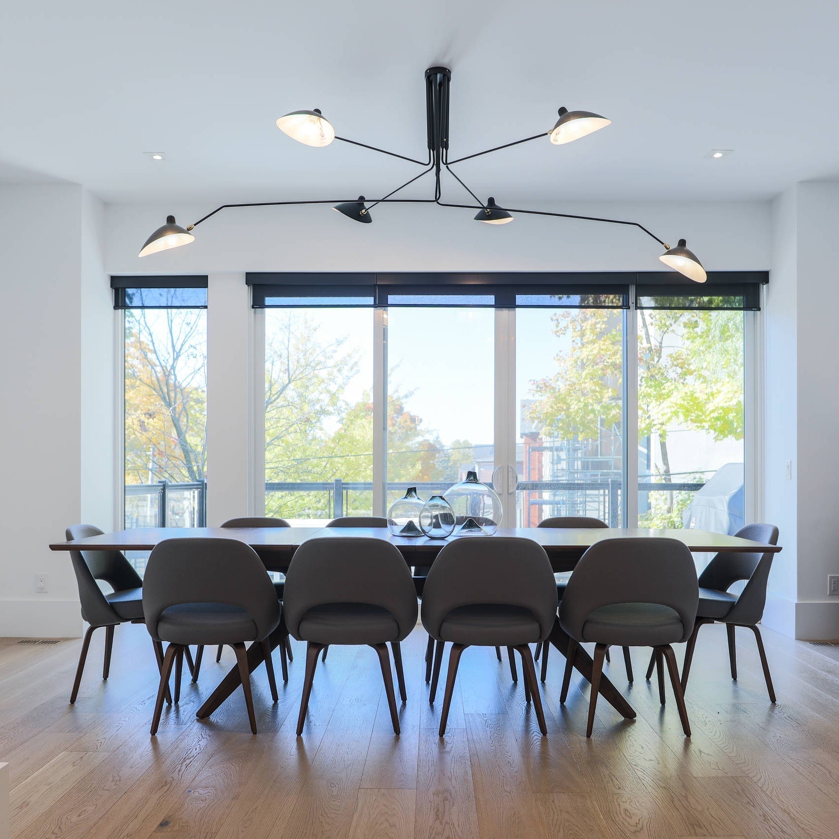 Moderne Deckenleuchte inspiriert von Serge Mouille
