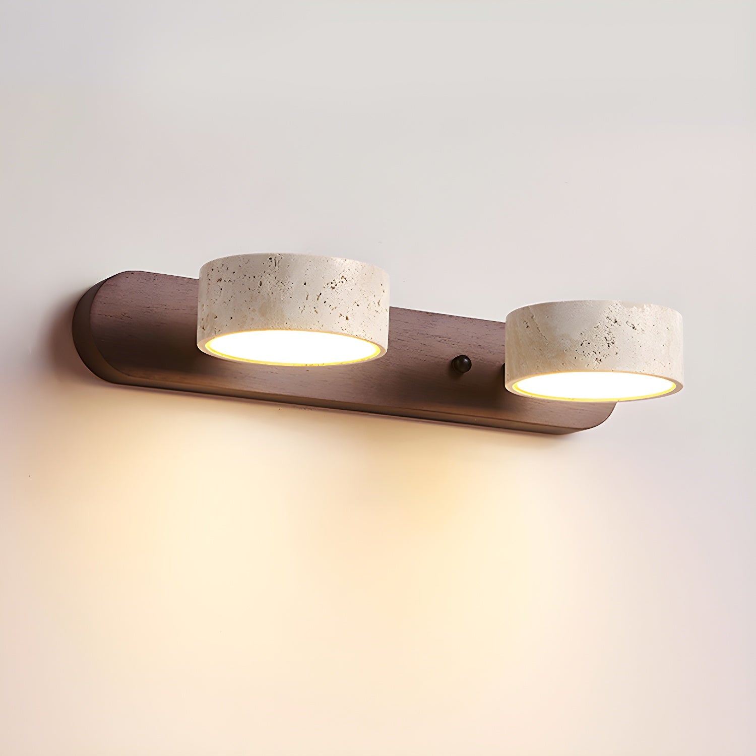 Duo Wandlampe aus Travertin mit Halterung – Stilvolle Lichtquelle