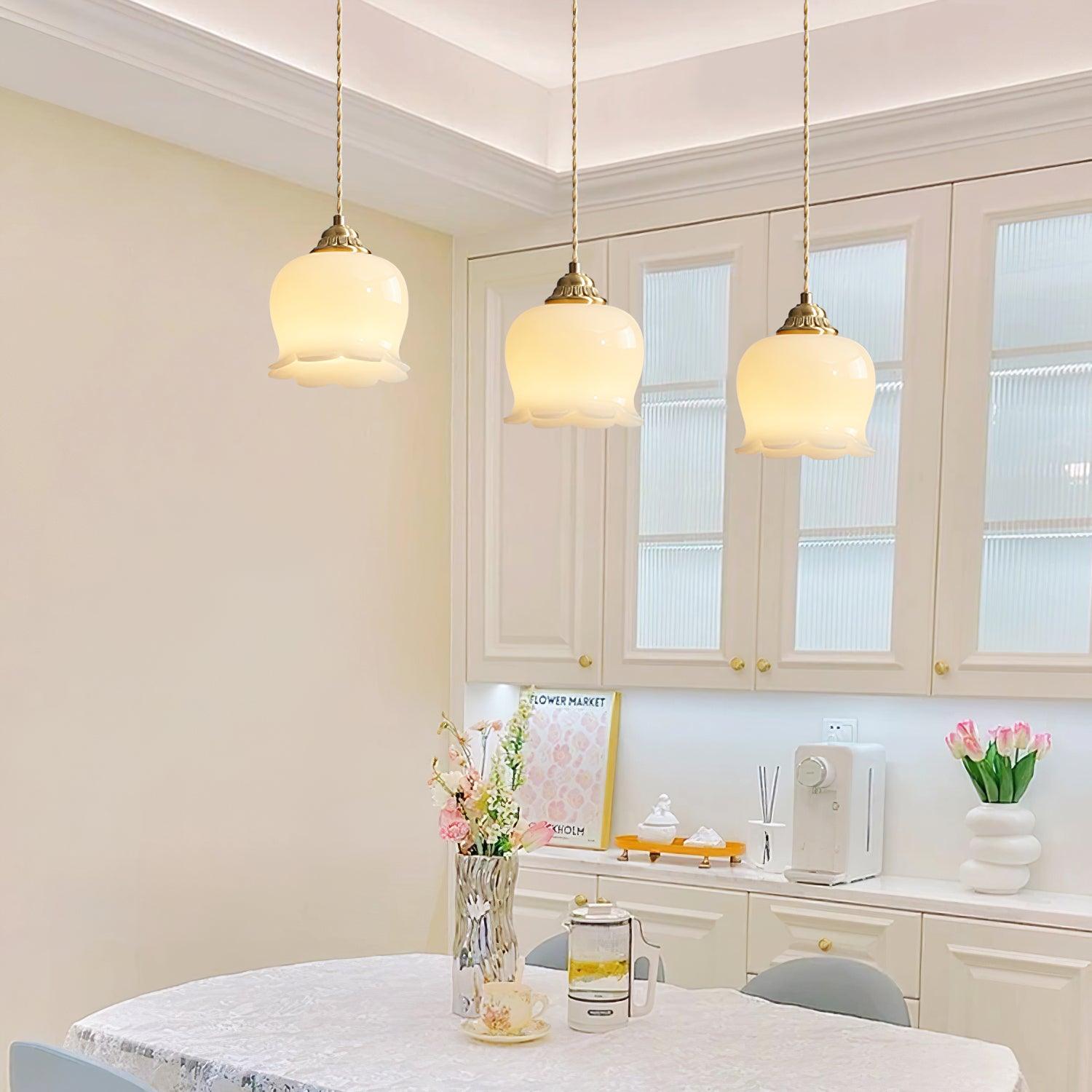 Blumenförmige Pendellampe – Sanftes Licht