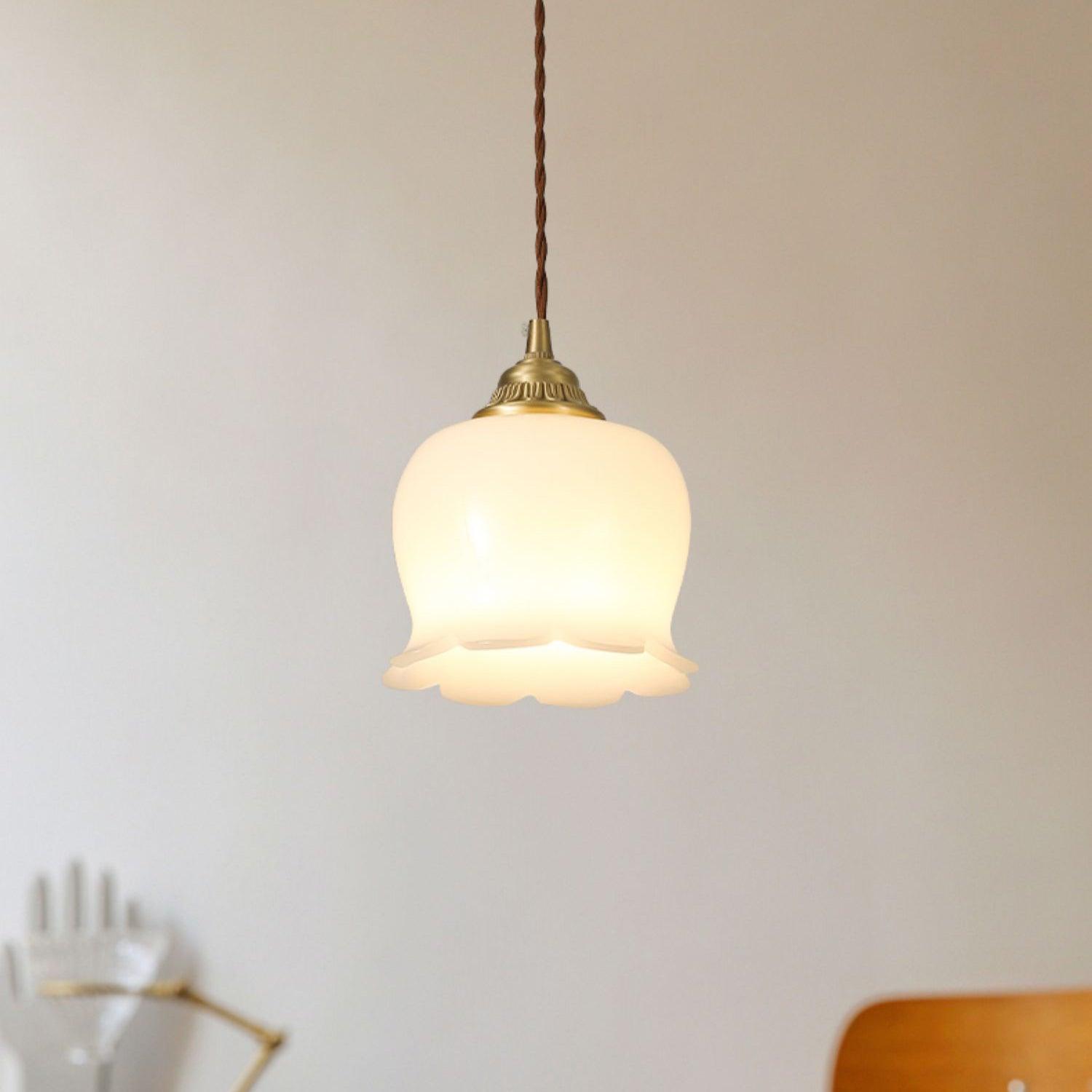 Blumenförmige Pendellampe – Sanftes Licht