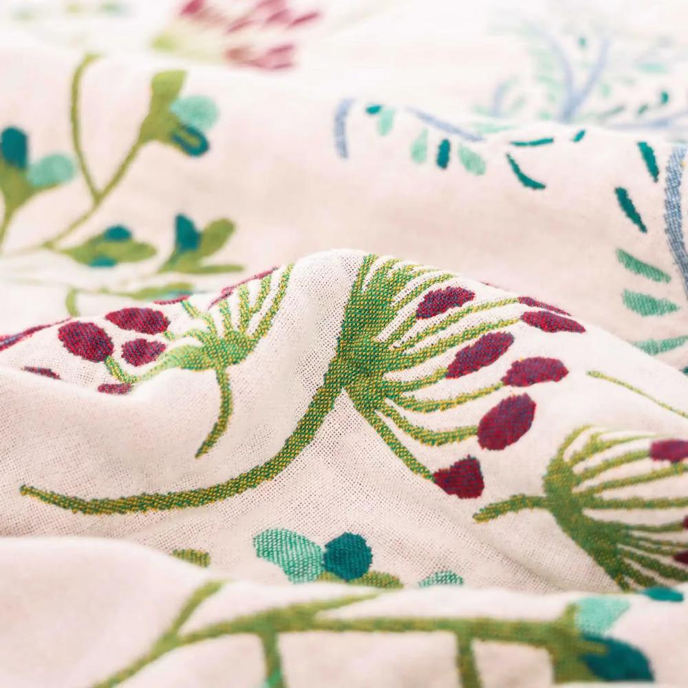 Gemütliche Baumwoll-Decke mit Wildblumenmuster