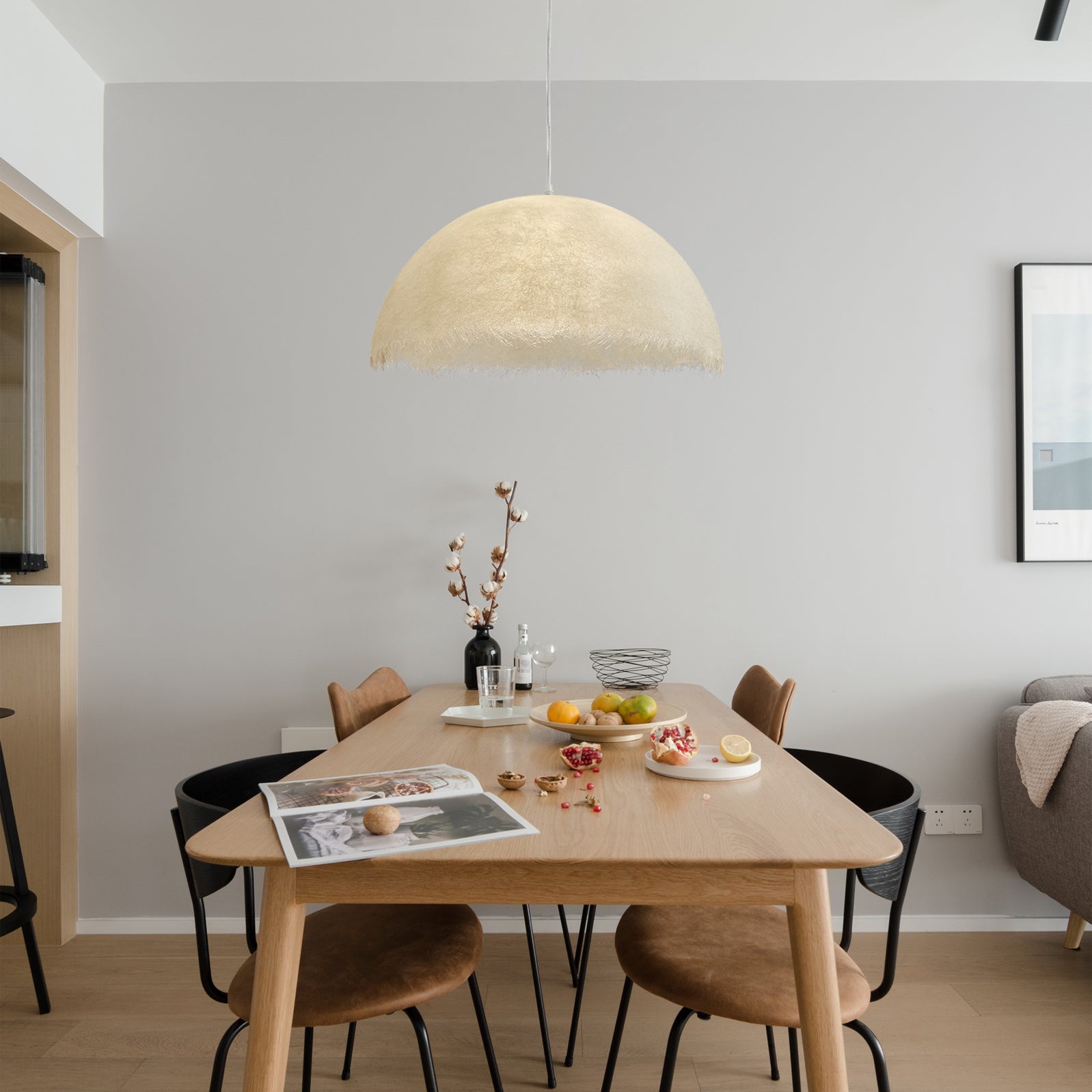 Federleichte Pendelleuchte – Weiße Kuppelform Deckenlampe
