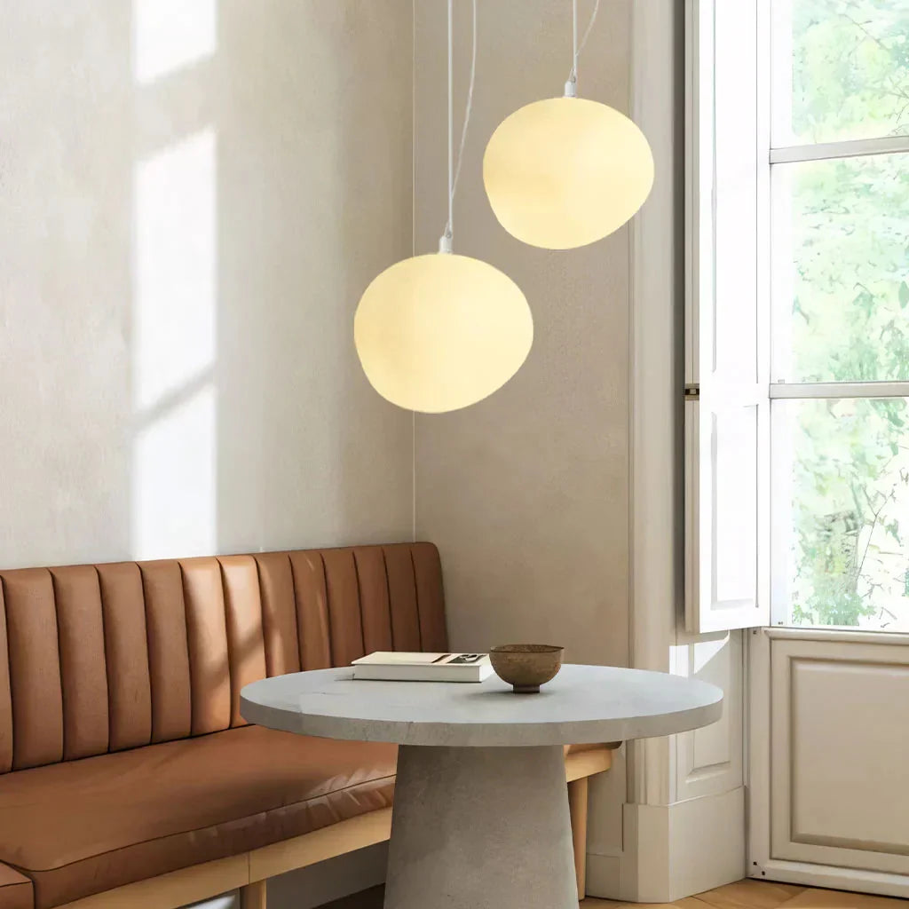 Minimalistische Weiße Kieselstein Pendelleuchte | Sanftes Licht