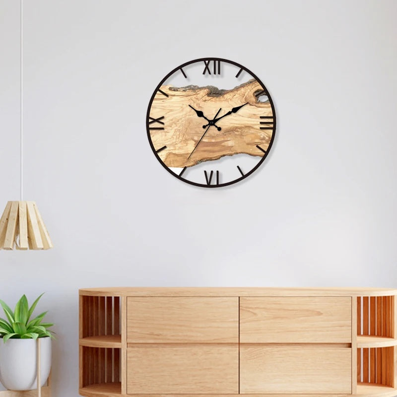 Moderne Wanduhr Mit Transparentem Ziffernblatt im Minimalistischen