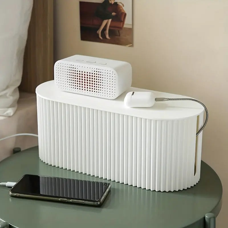 Aufbewahrungsbox für Kabel im Minimalistischen Stil