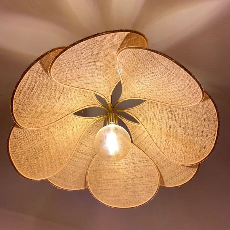 Pendelleuchte im Blumenblatt-Stil – Natürliche Schönheit für Dein Zuhause