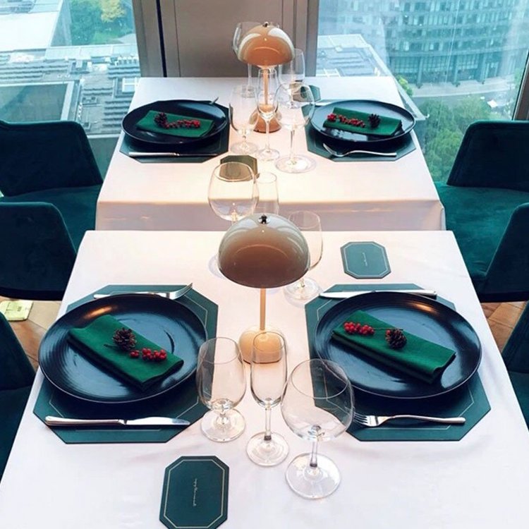 Moderne LED-Tischlampe Mit Touch-Funktion Und Farbwechsel