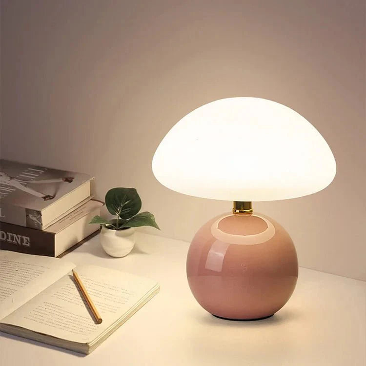 Design Tischlampe – Creme Pilzlampe Im Französischen Flair