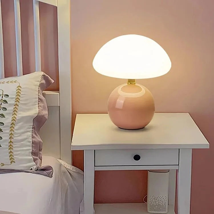 Design Tischlampe – Creme Pilzlampe Im Französischen Flair