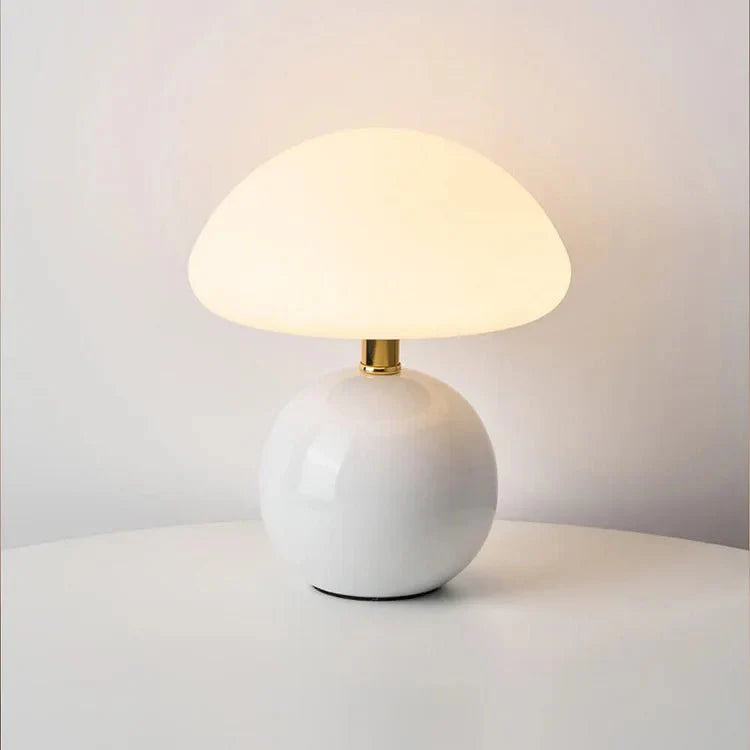 Design Tischlampe – Creme Pilzlampe Im Französischen Flair