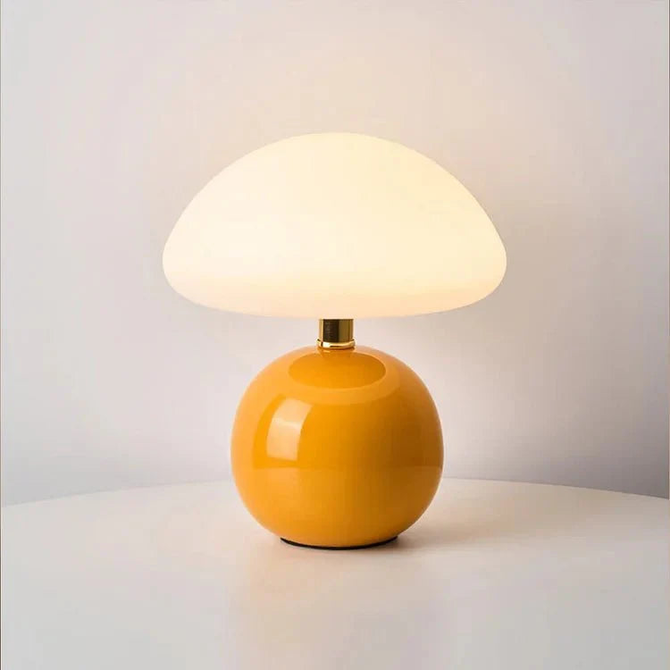 Design Tischlampe – Creme Pilzlampe Im Französischen Flair