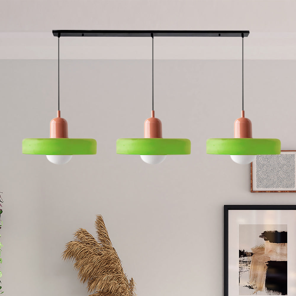 Moderne Bauhaus-Pendelleuchte mit 3 Köpfen und leuchtenden Glasschirmen
